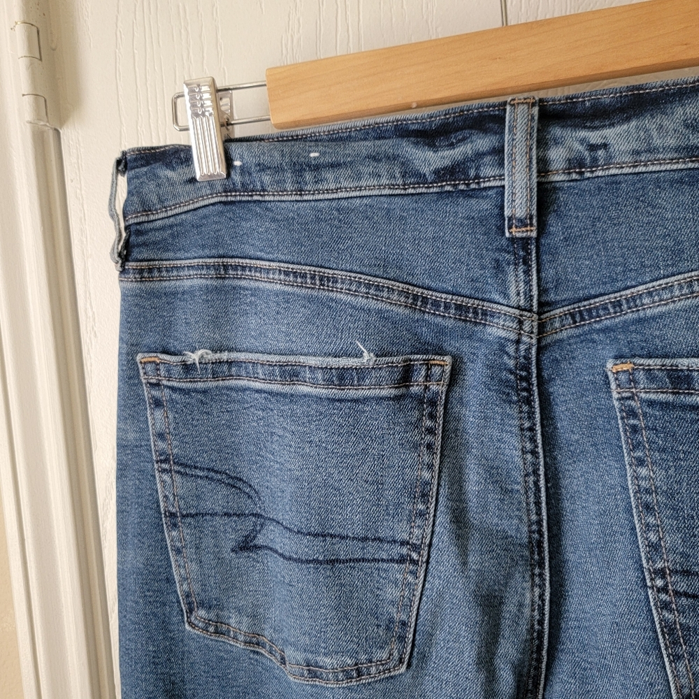 American Eagle 90's Bootcut Jeans - Picture 9 of 11